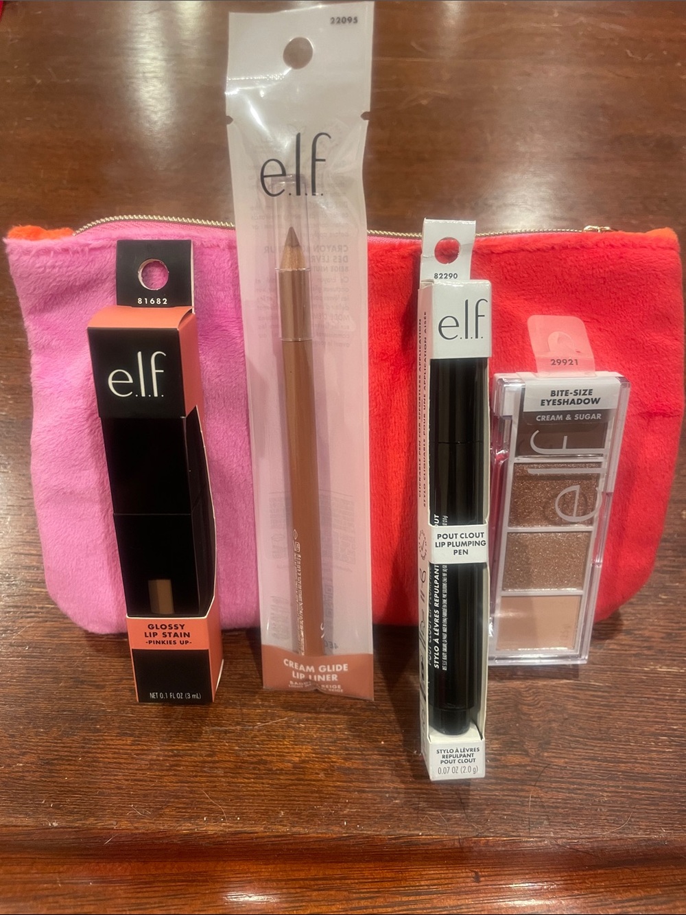 e.l.f. Makeup Set: lip stain, lip liner, plumping pen, & eyeshadow in pouch. NWT